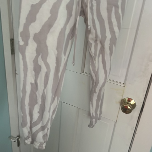super comfy express zebra joggers - Picture 4 of 4